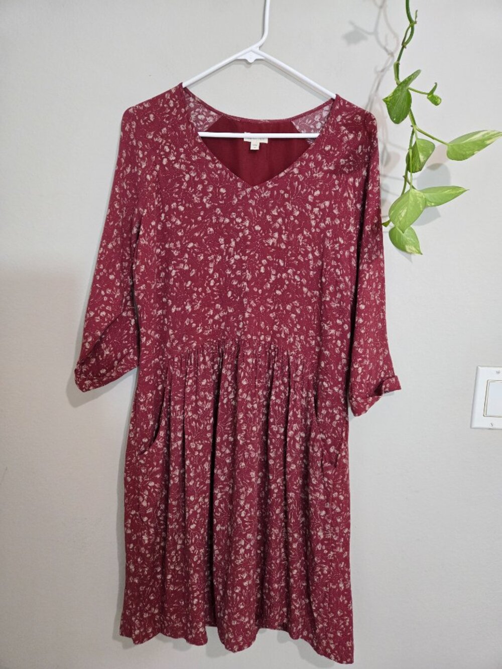 Garnet Hill V-neck Burgundy Floral boho Pocket Dress size 8